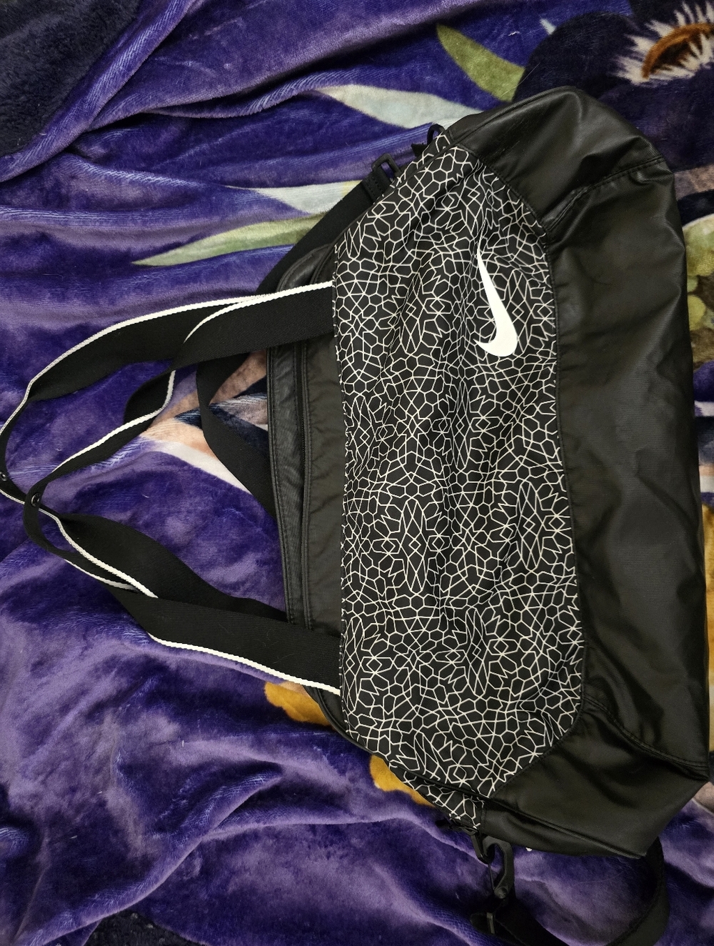 Nike Black and White Patterned Women's Travel Tote